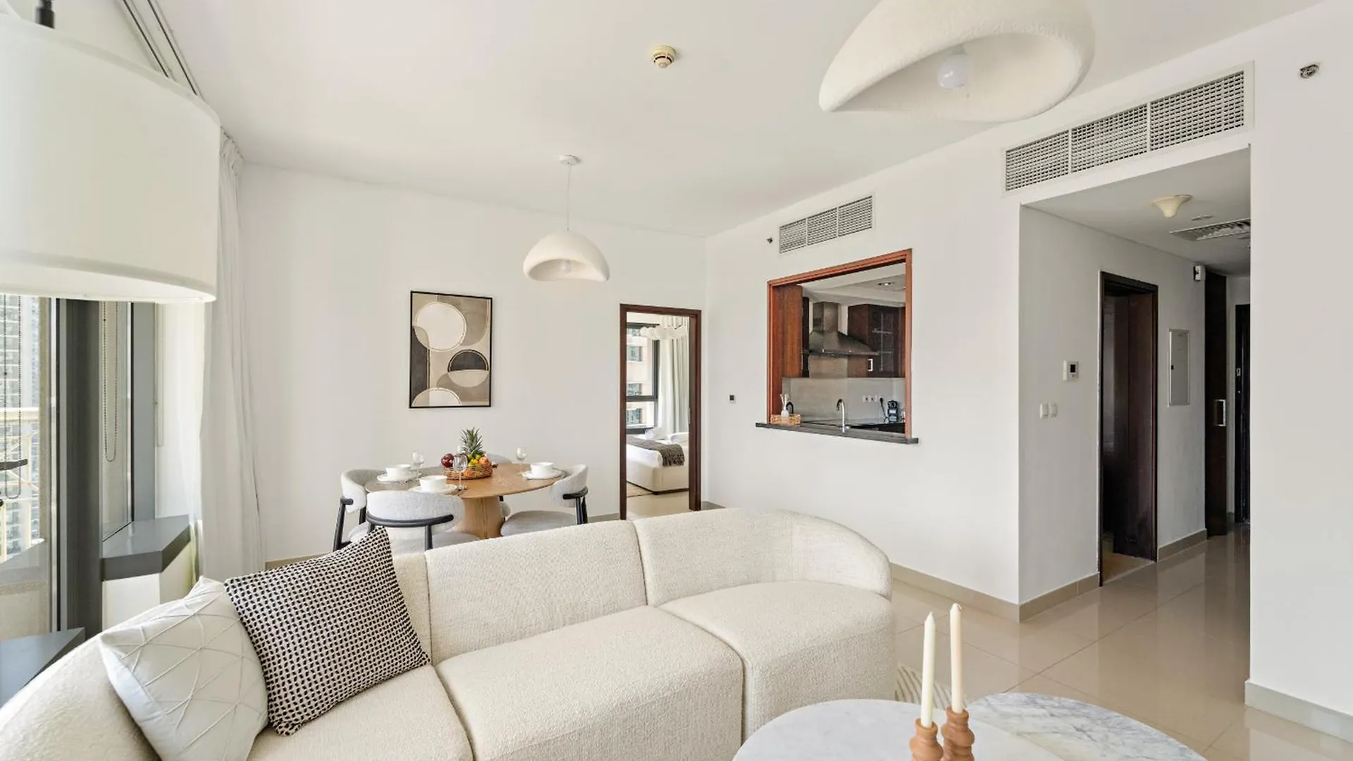 Vayk - Modern 1 Bd In Downtown Dubai Apartment